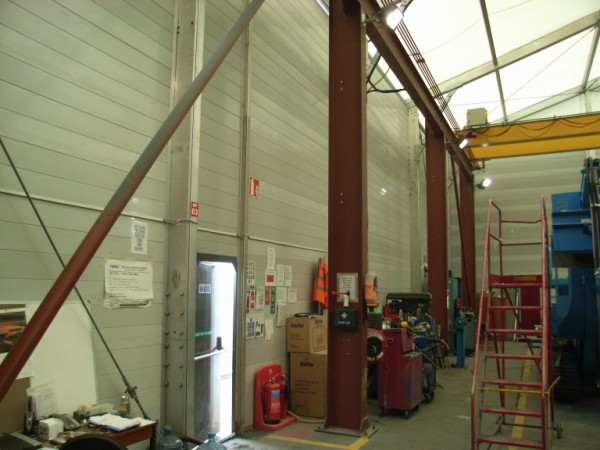 independent EOT crane column